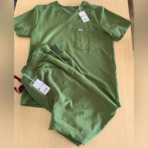Men’s Figs Jogger Scrub Set (used 1x) no tags